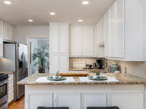 Tiny photo for 7111 Sungate DR, Austin, TX 78731 (MLS # 8283906)