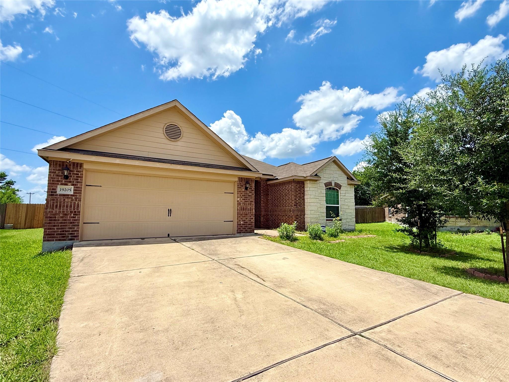 19205 Denton Line DR