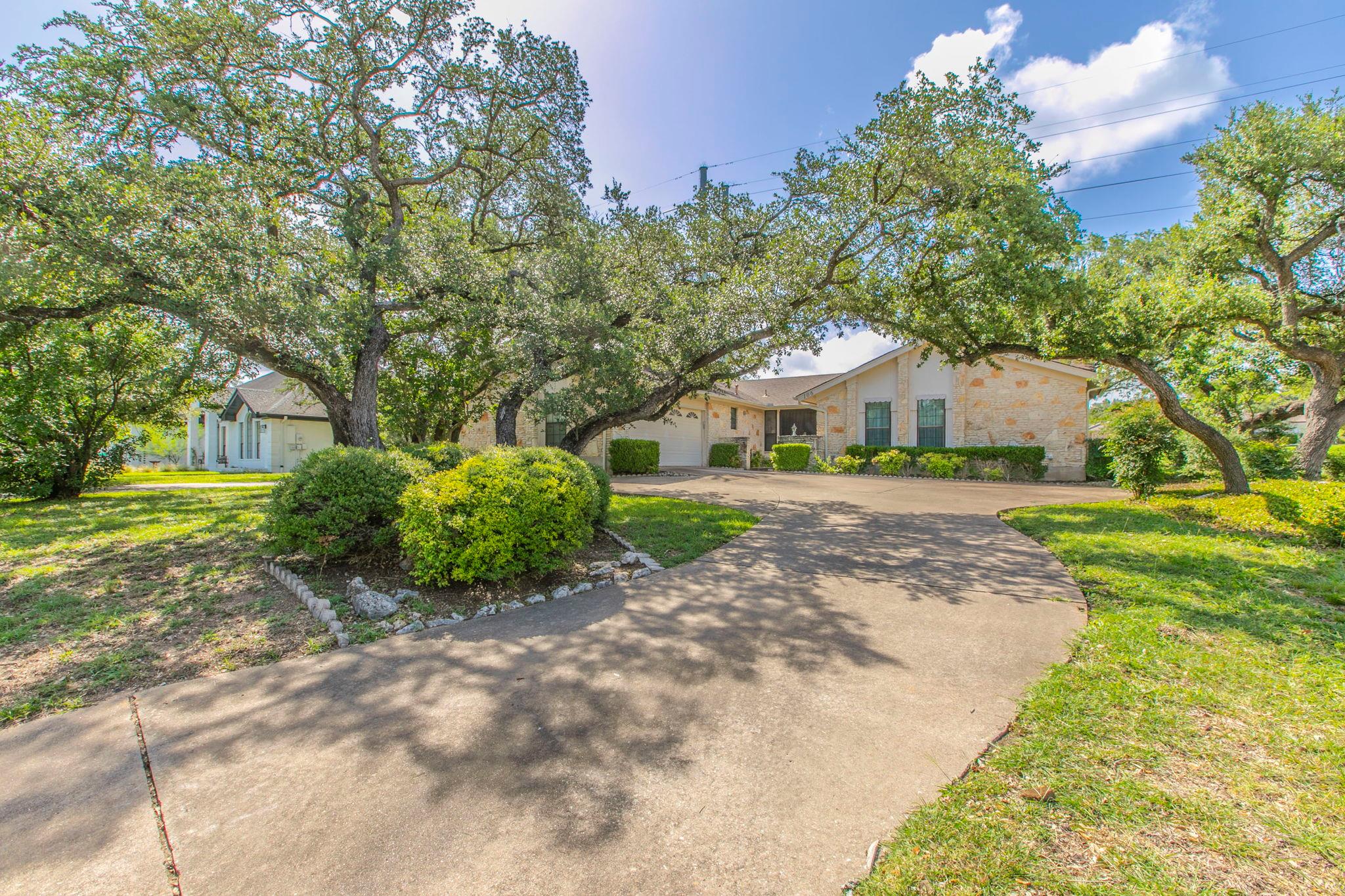 106 White Sands DR