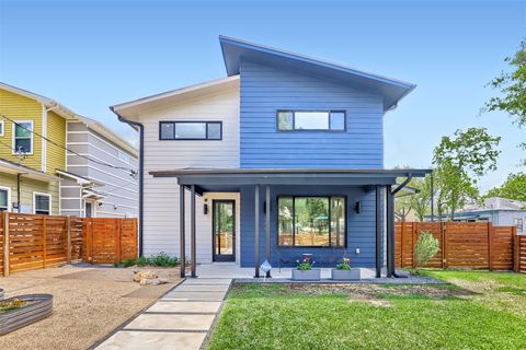 Photo of 2001 Sl Davis Ave, Austin, TX 78702 (MLS # 8718574)