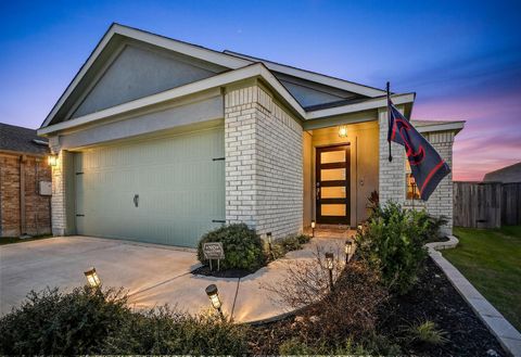 103 Canley LOOP Hutto TX 78634