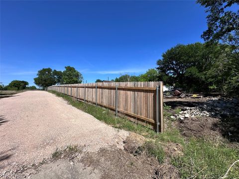 430 W Parsons ST Manor TX 78653