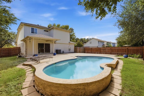Photo of 1416 Roxannes RUN, Pflugerville, TX 78660 (MLS # 2242134)