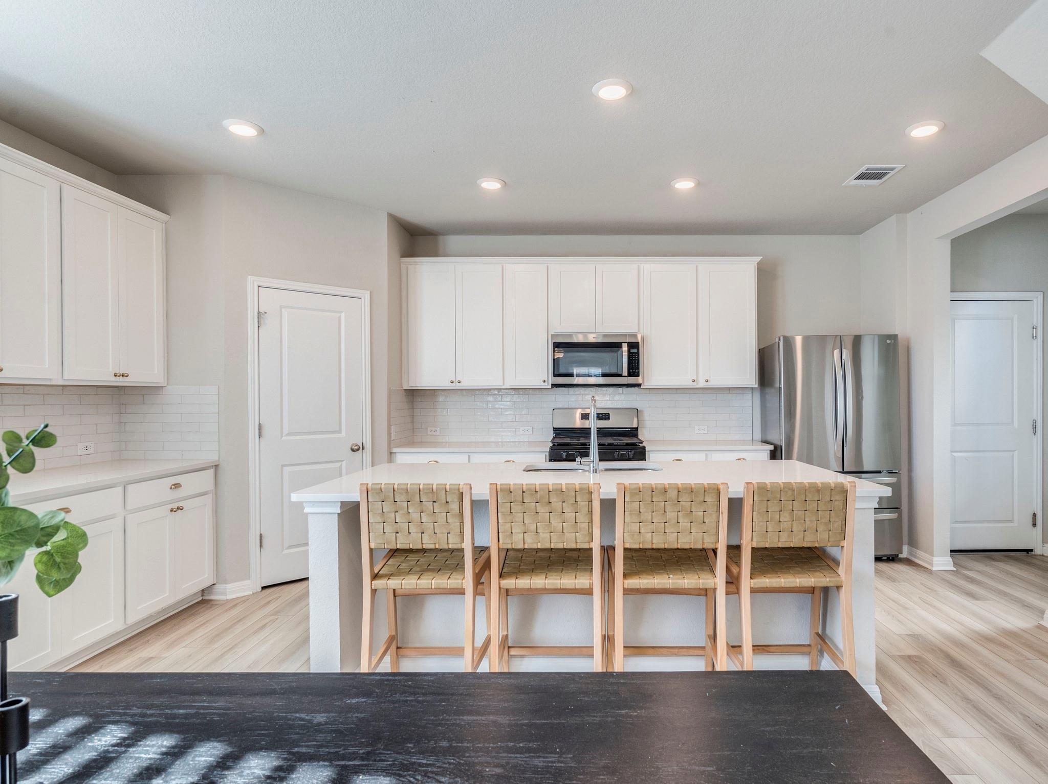 218 Glass Mountains WAY