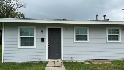 Photo of 1231 N Lbj DR #9, San Marcos, TX 78666 (MLS # 1361607)