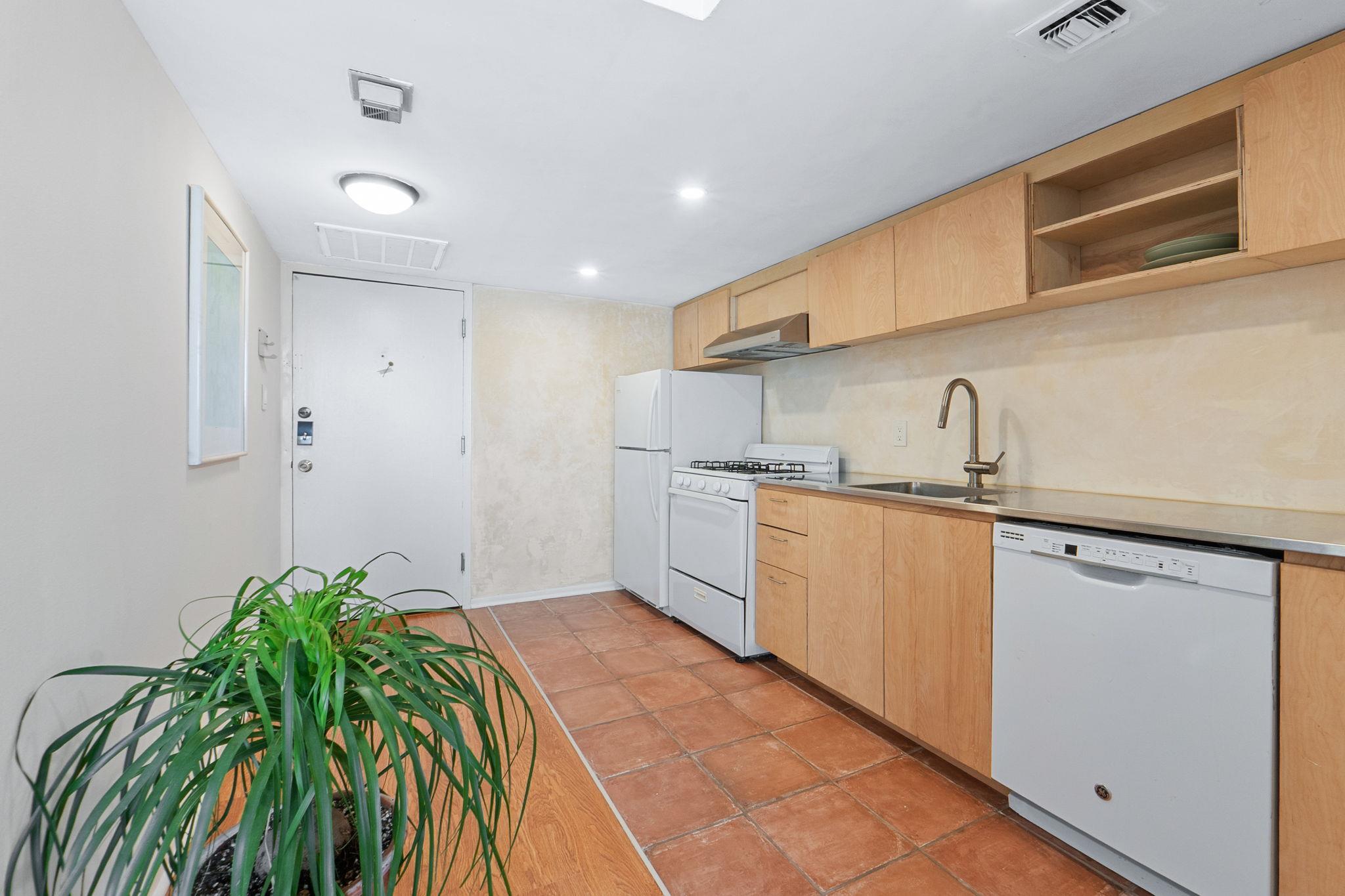 1800 Lavaca ST 413