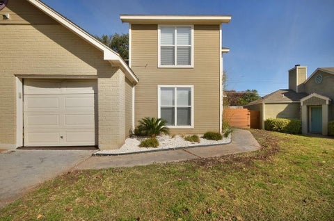 Photo of 1302 Danbury SQ #B, Austin, TX 78723 (MLS # 8693140)