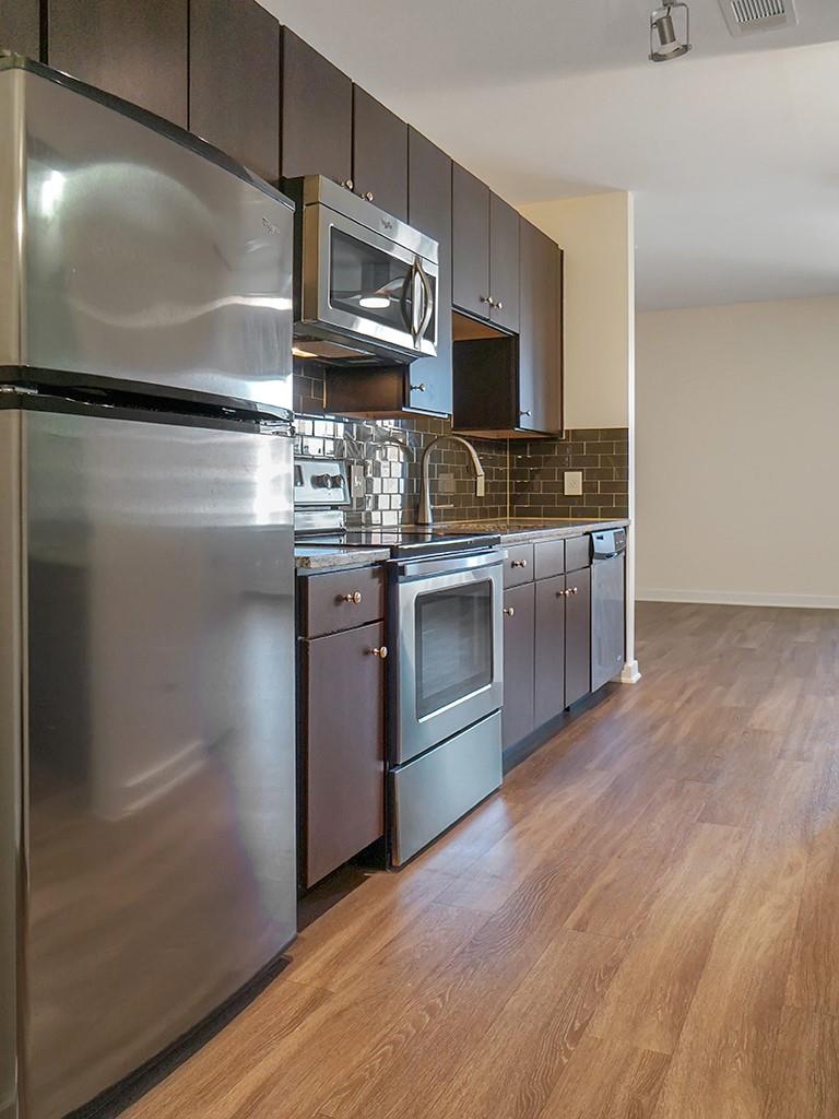 1900 Barton Springs RD 4013