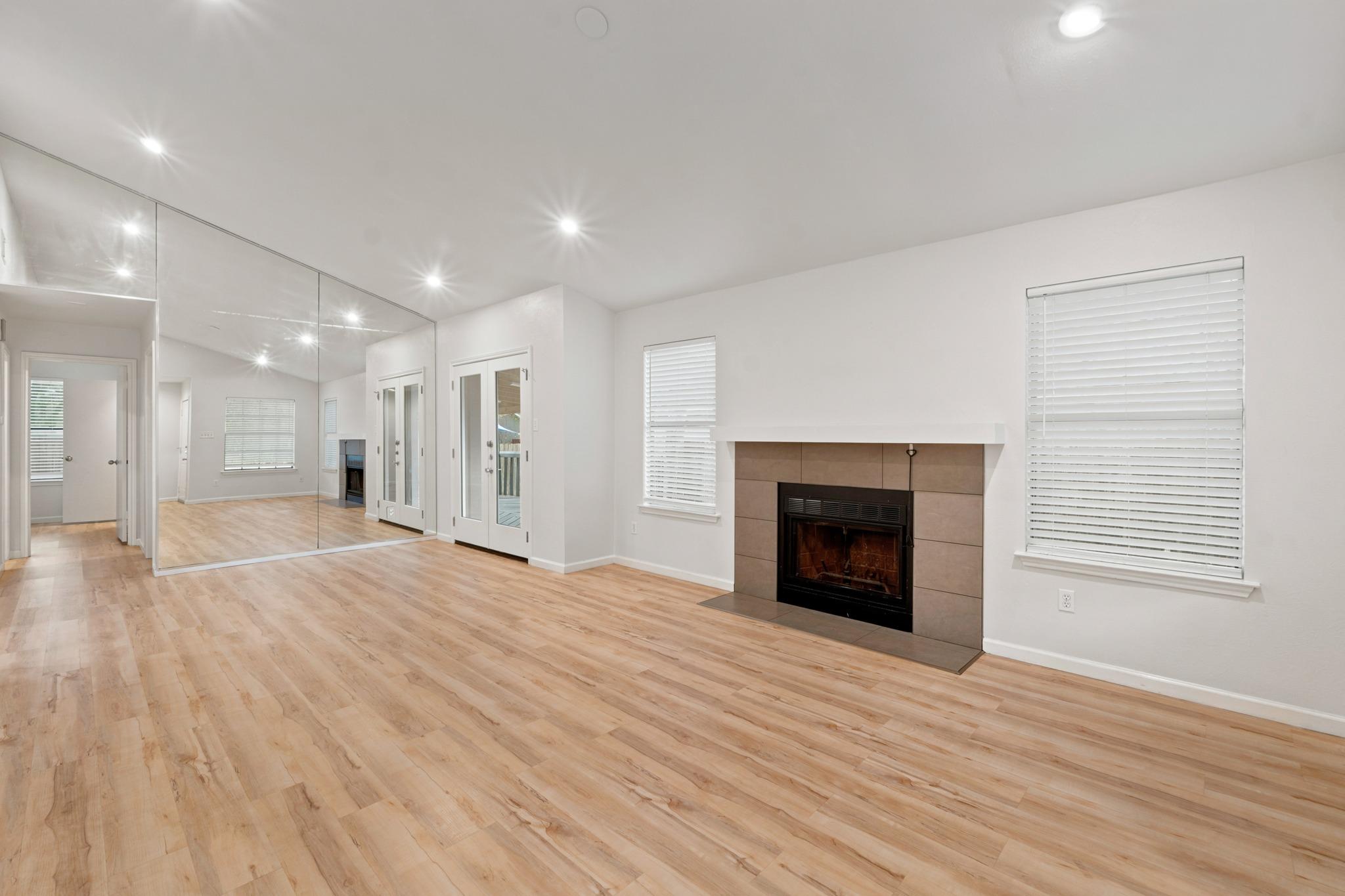 12323 Emery Oaks RD