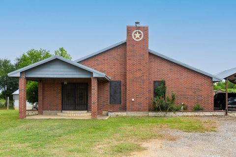 176 Old Lexington RD C Elgin TX 78621