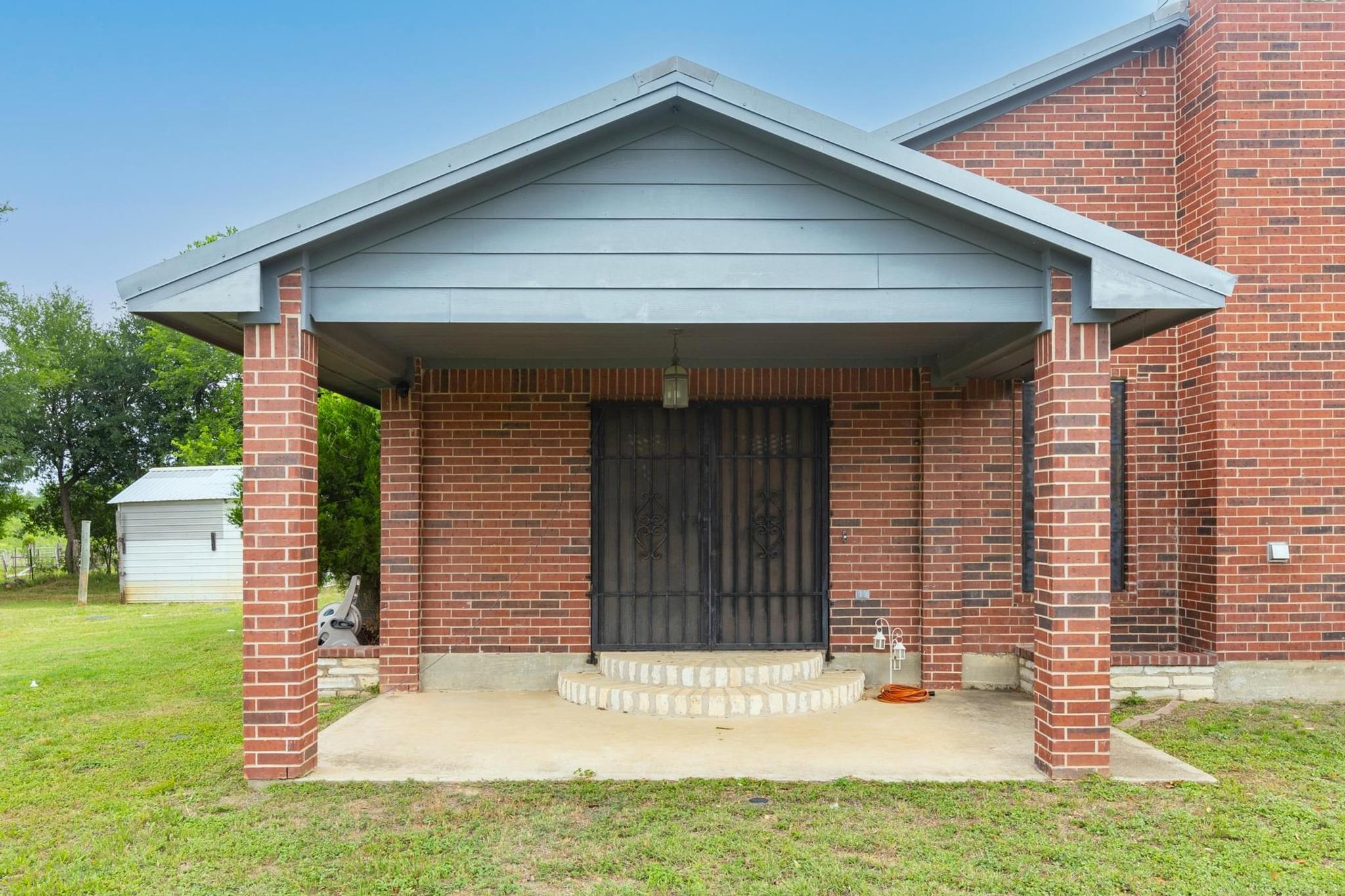 176 Old Lexington RD C