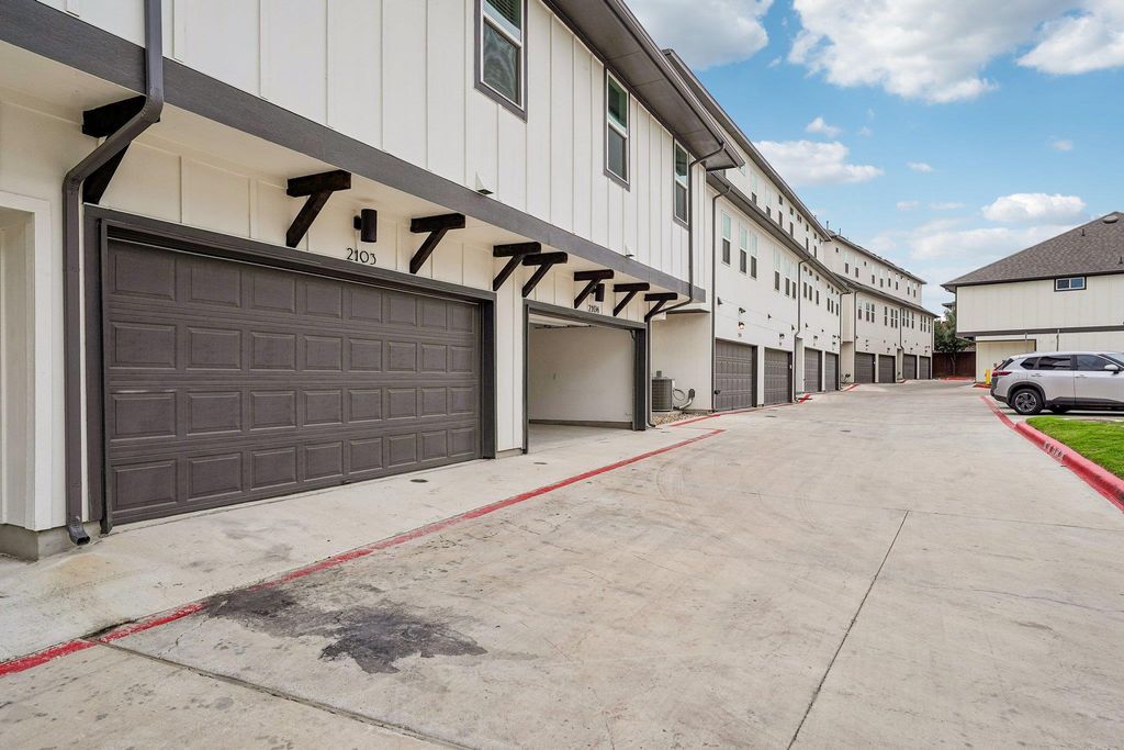 Photo of 200 W 56th ST #2103, Austin, TX 78751 (MLS # 5017741)