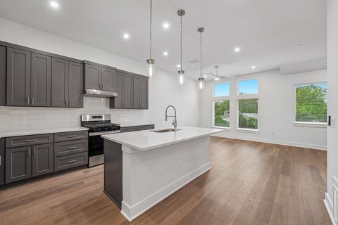 Photo of 200 W 56th ST #2103, Austin, TX 78751 (MLS # 5017741)