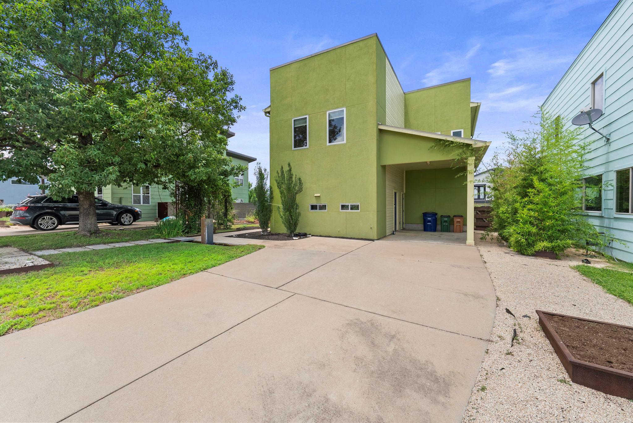7404 Ava LN