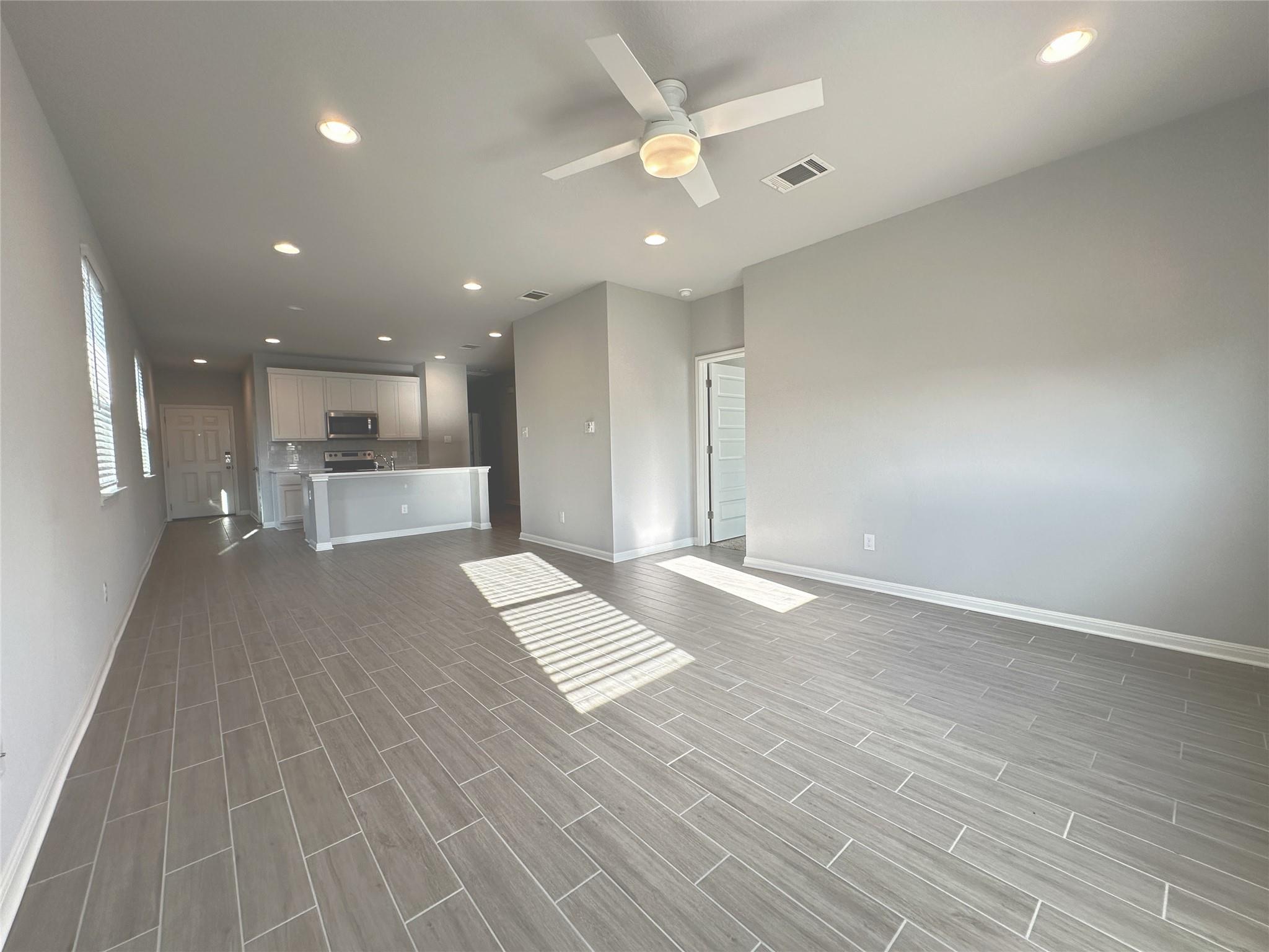 243 Kellys Heroes WAY