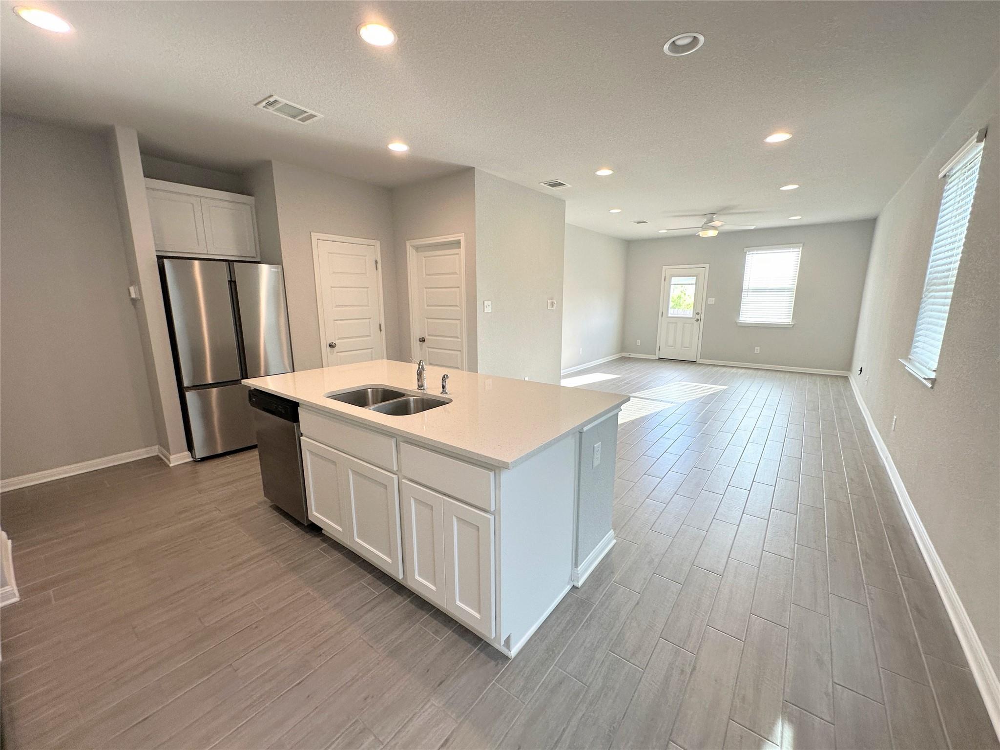 243 Kellys Heroes WAY