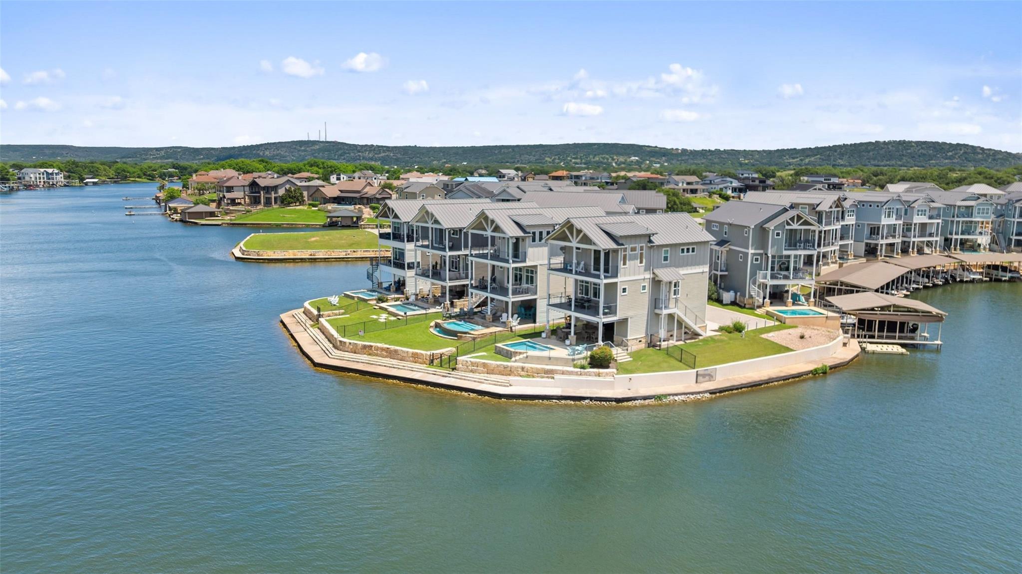 412 Island CIR