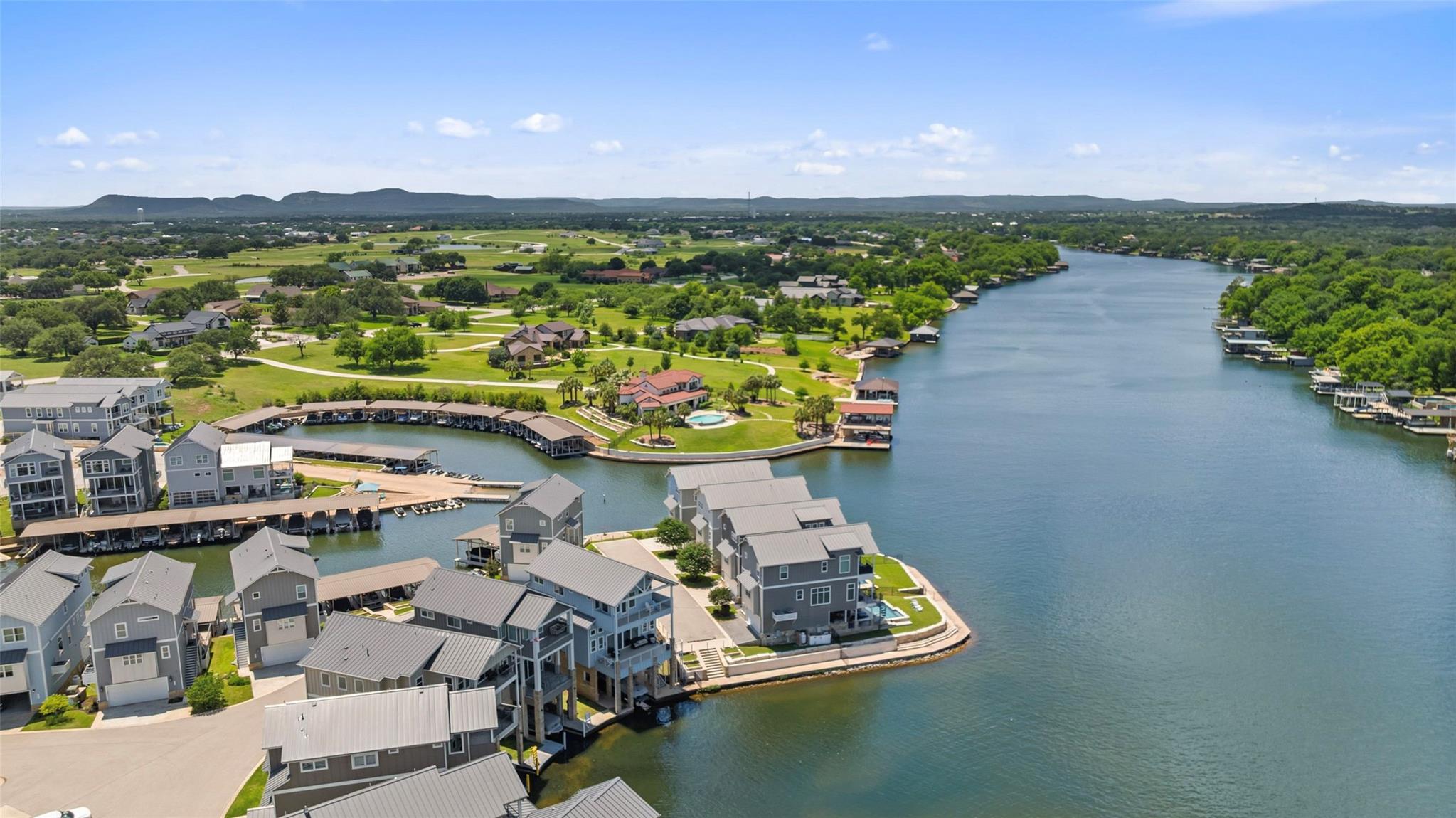 412 Island CIR