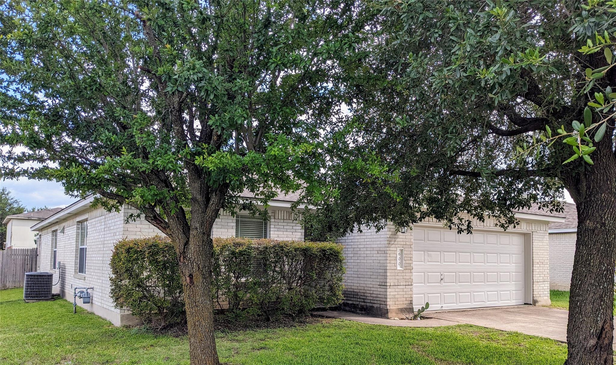 600 McCarthur DR