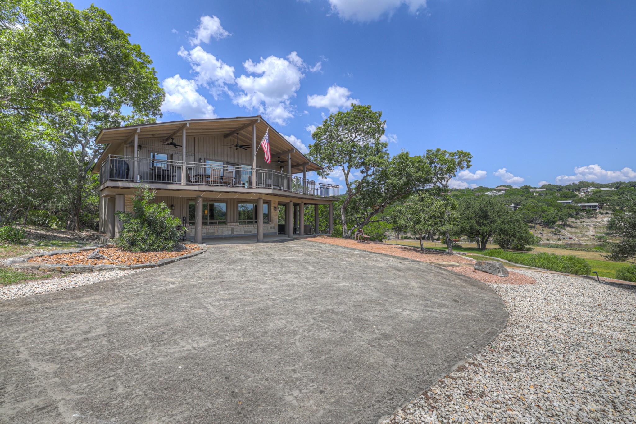 435 Nancy DR
