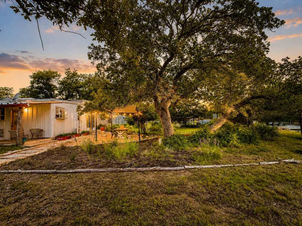 128 E Castlewood DR
