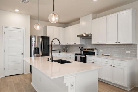 Photo of 7805 House Finch DR, Austin, TX 78744 (MLS # 5004856)