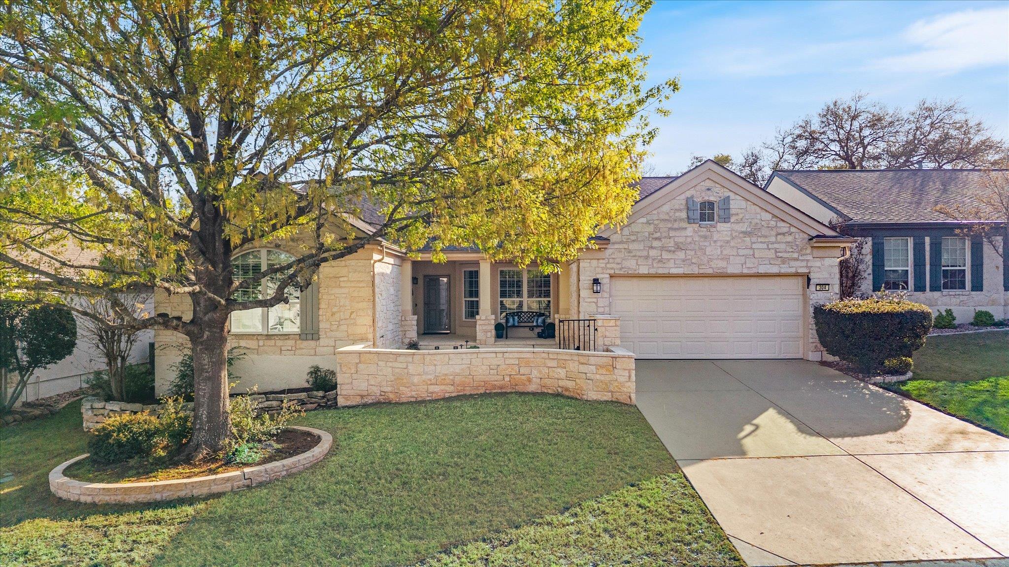 304 San Saba DR