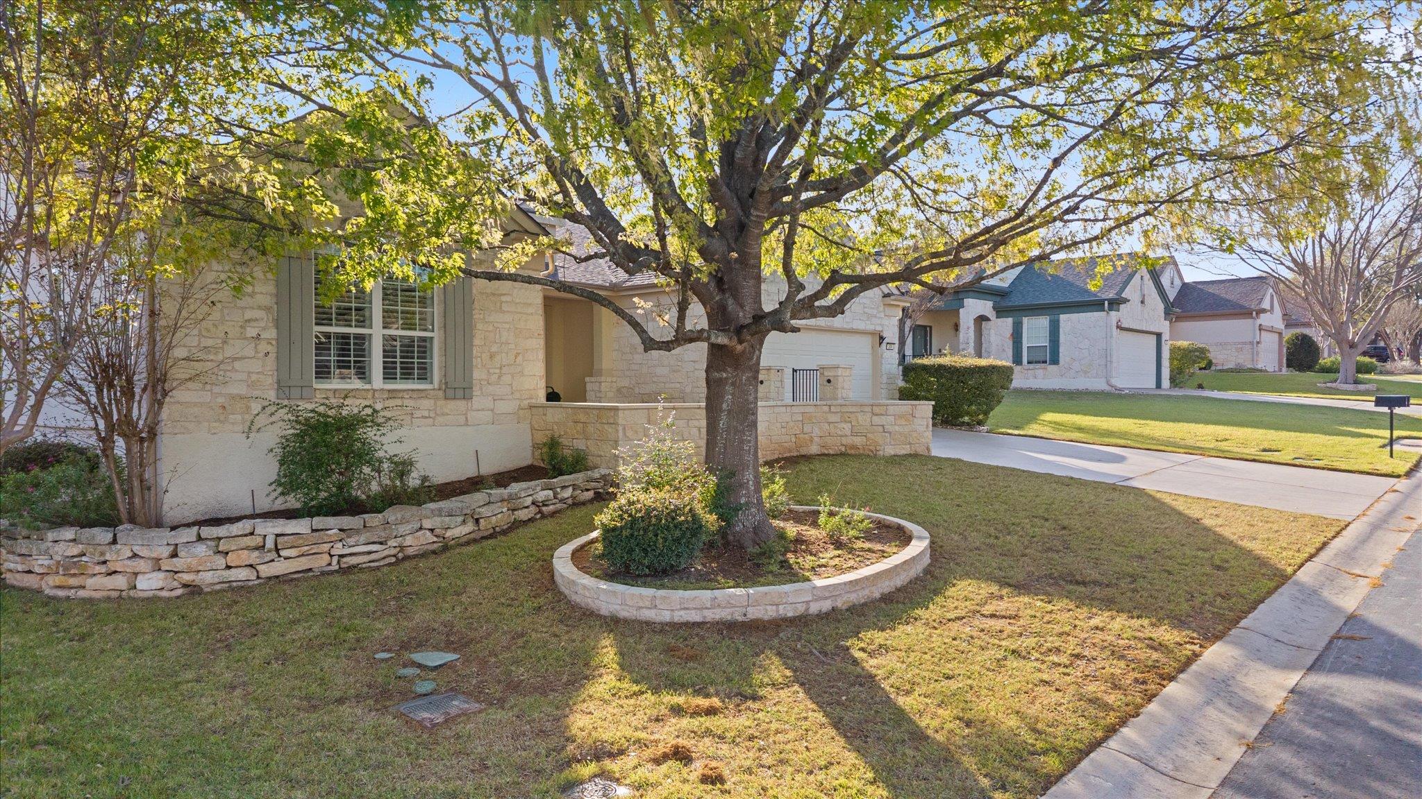 304 San Saba DR
