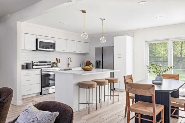 2409 CAMPDEN DR, AUSTIN, TX 78745 - Image f84db5eaa25edb2455cfc9ee7b24bf29/3284786575