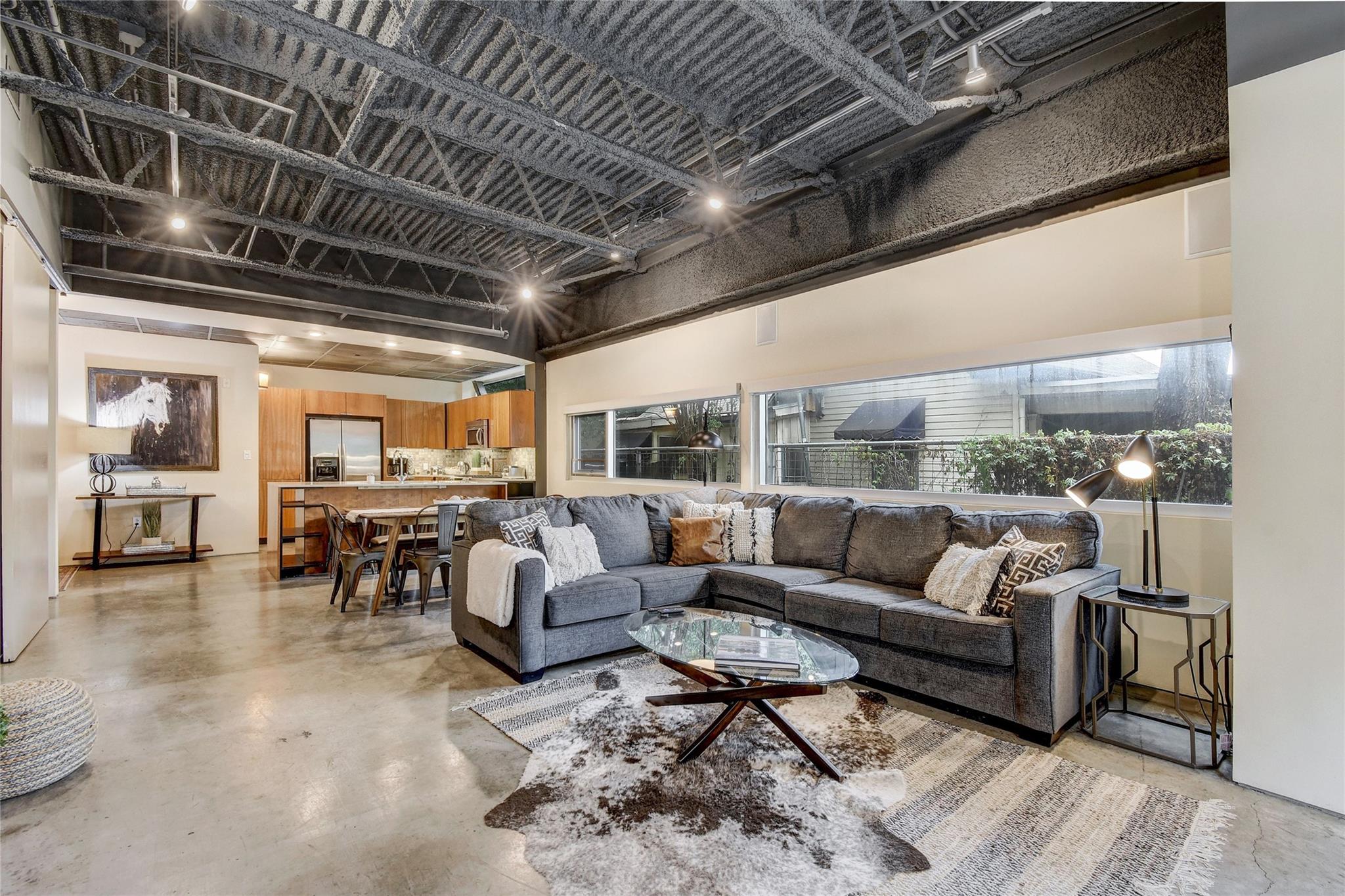 601 Brushy ST 205