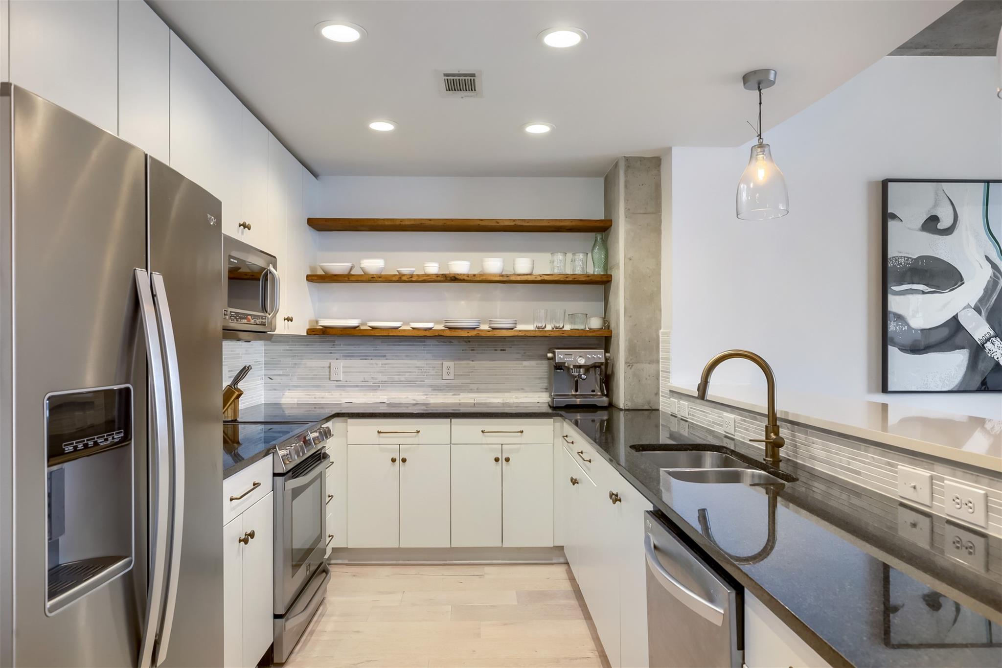 360 Nueces ST 3109
