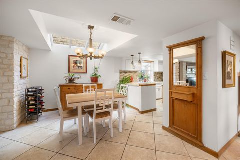 Tiny photo for 116 W Eagle DR, The Hills, TX 78738 (MLS # 3200283)