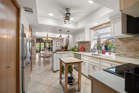 Tiny photo for 116 W Eagle DR, The Hills, TX 78738 (MLS # 3200283)