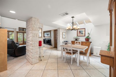 Tiny photo for 116 W Eagle DR, The Hills, TX 78738 (MLS # 3200283)