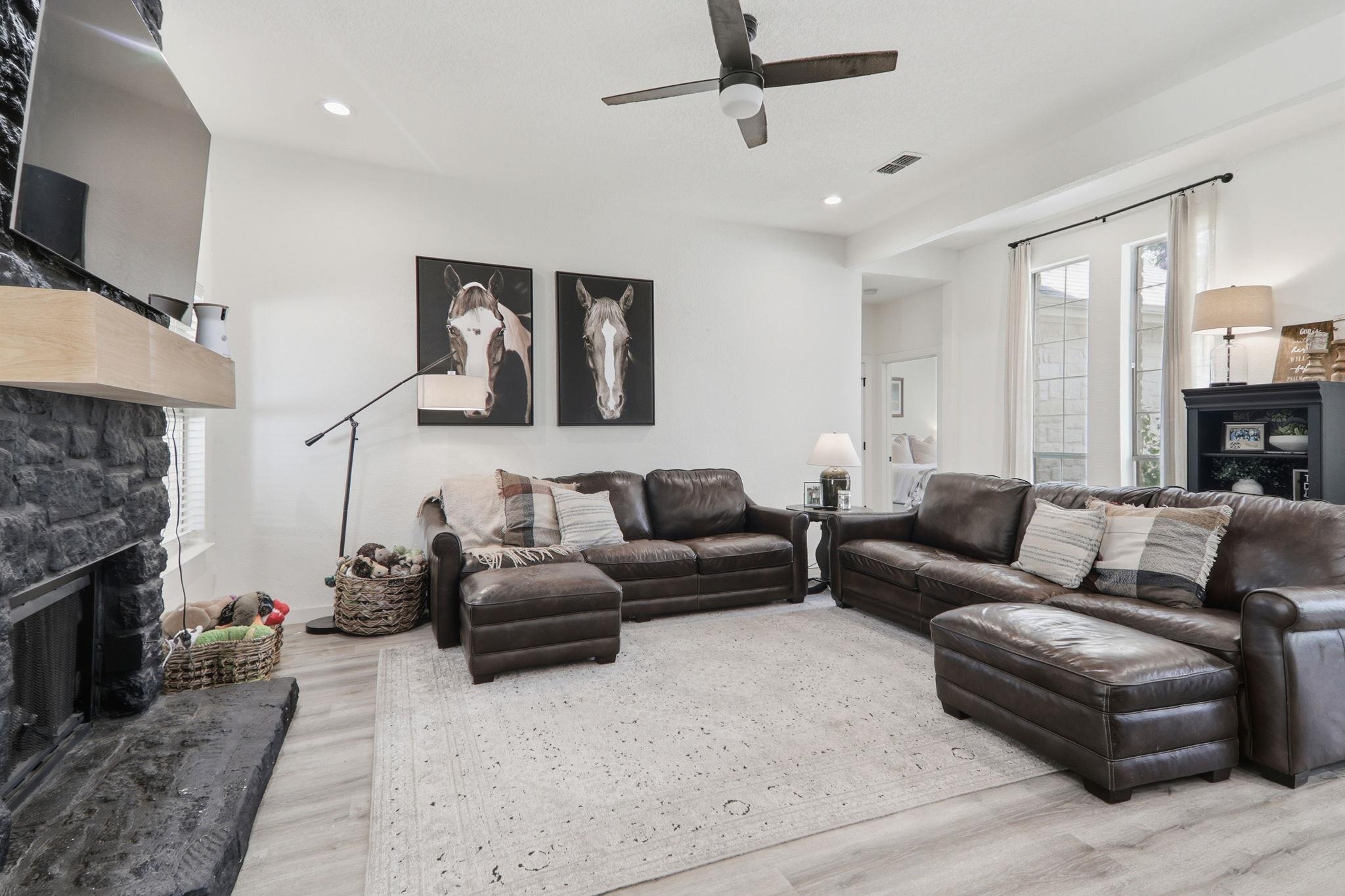 511 Debora DR
