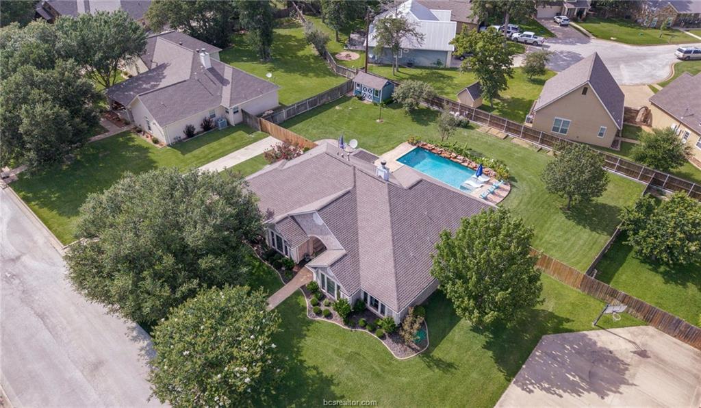 1108 Honeysuckle LN
