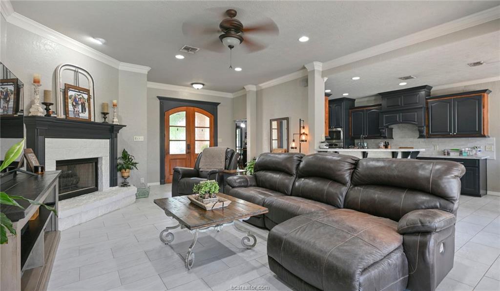1108 Honeysuckle LN