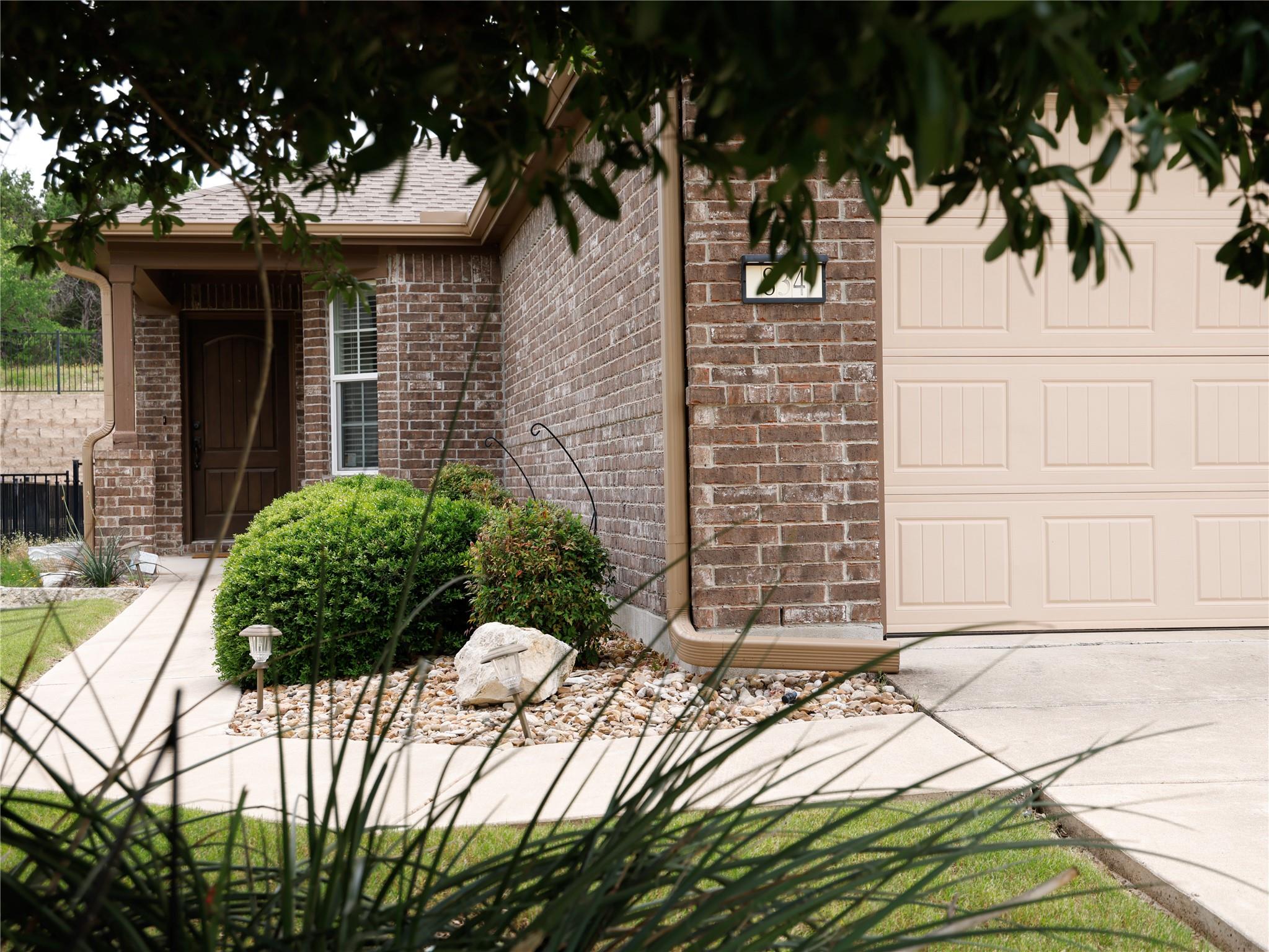 834 Salado Creek LN