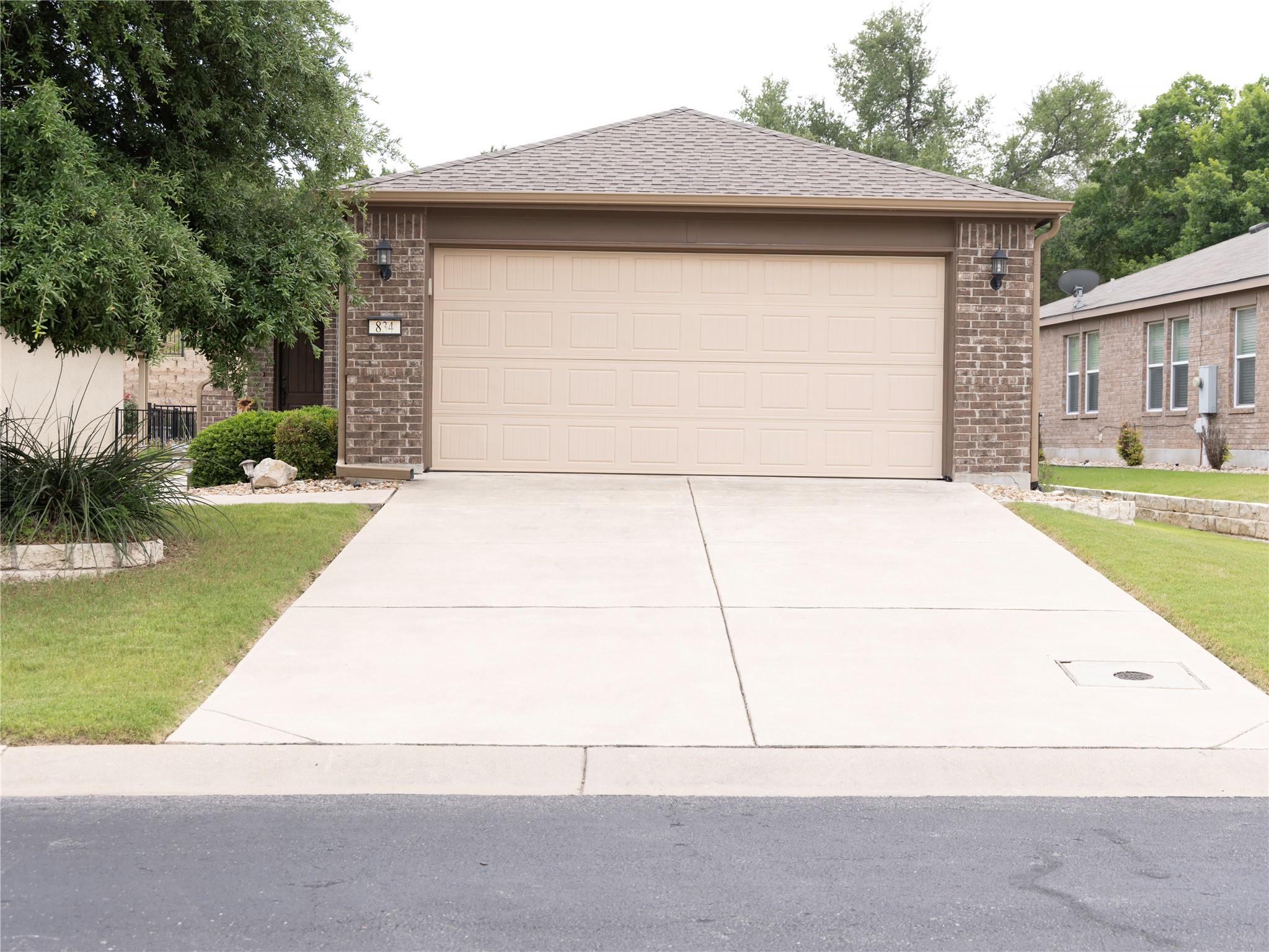 834 Salado Creek LN