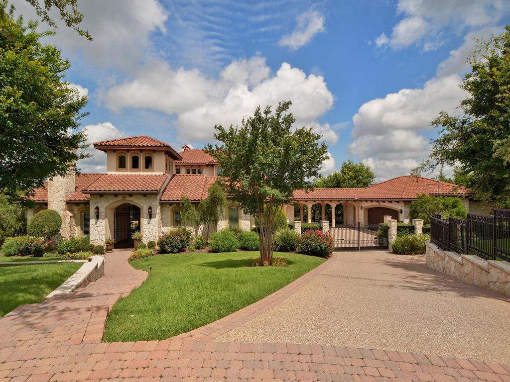 Photo 1 of 40 — 4800 MIRADOR DR, Austin, TX 78735