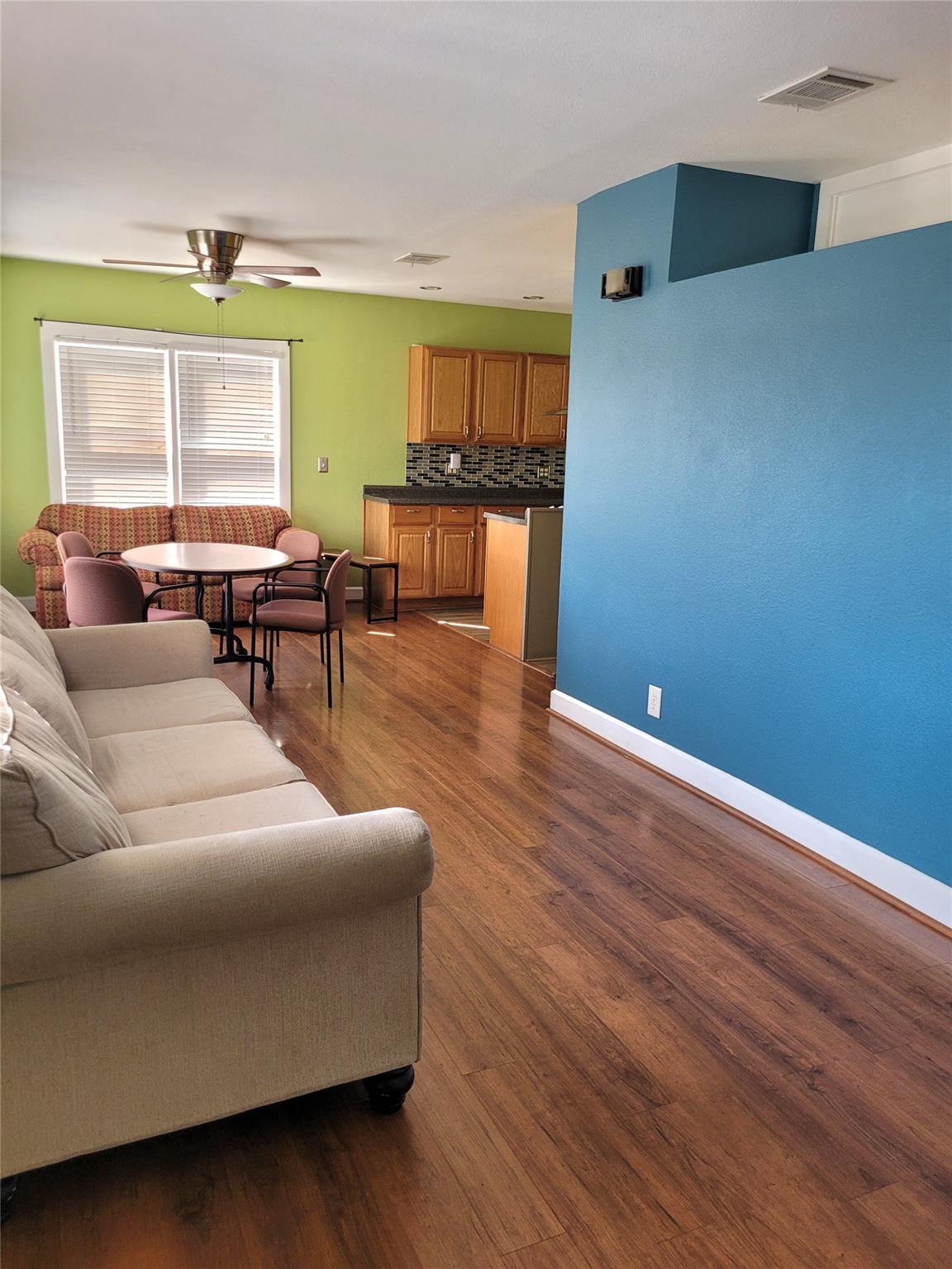 1106 Austin ST