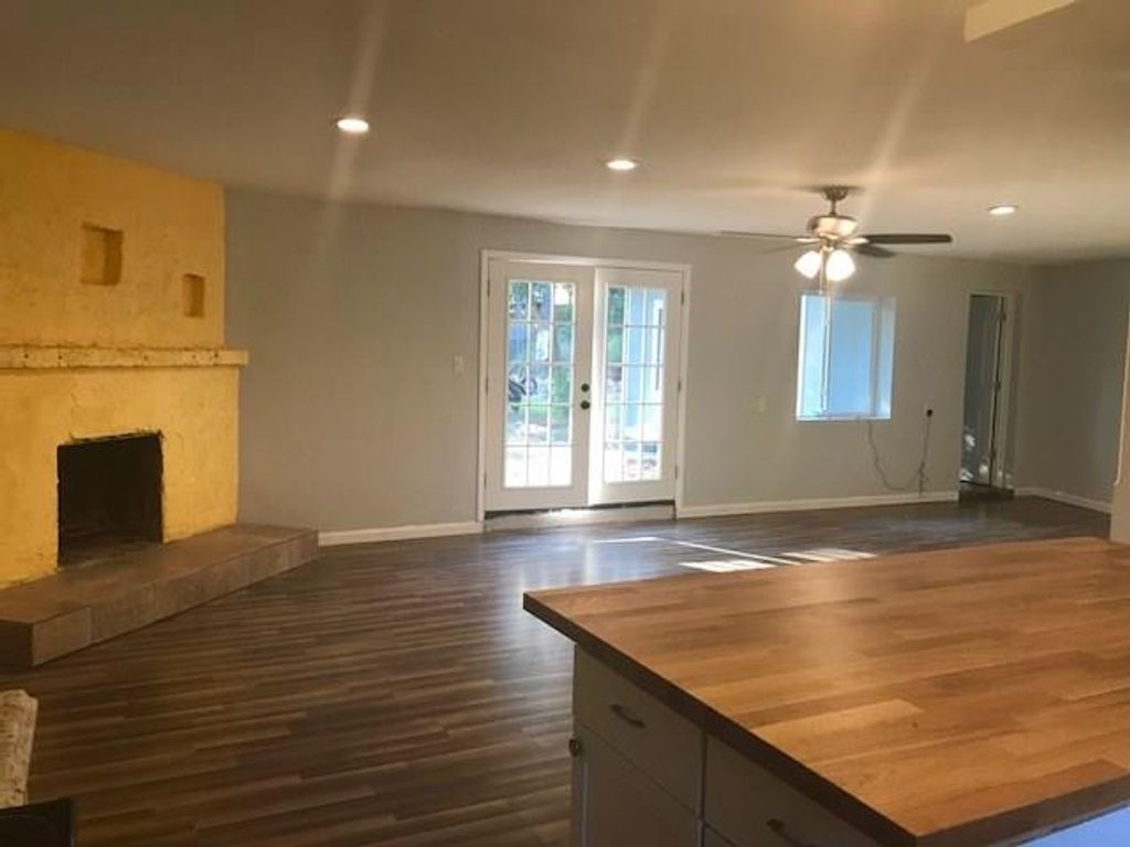 Photo of 6304 Hudson Bend RD, Austin, TX 78734 (MLS # 4353393)