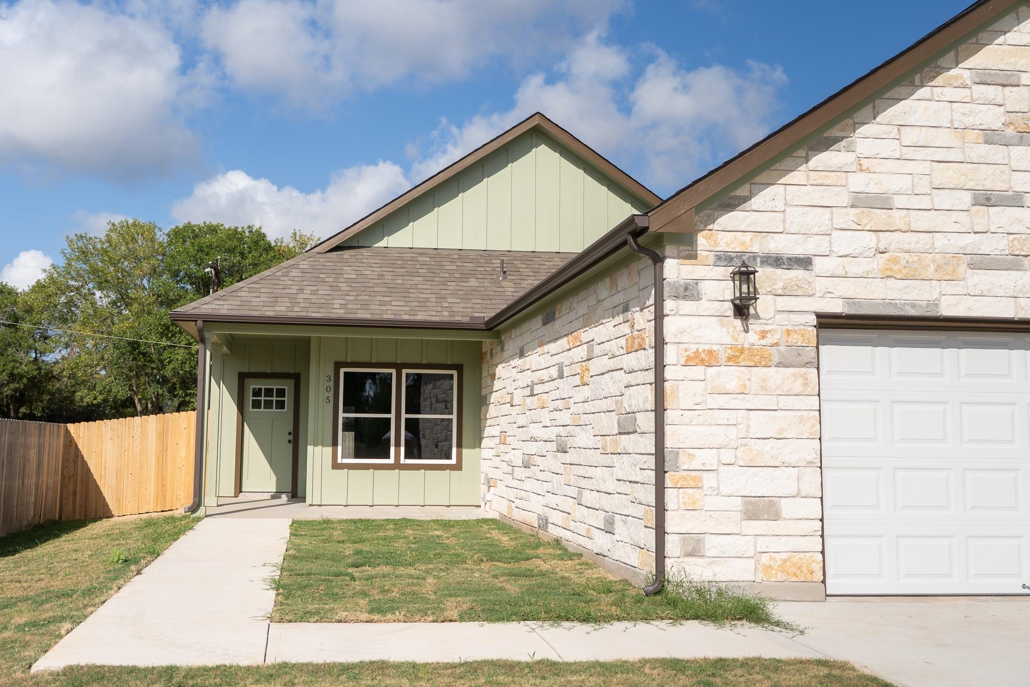 305 String Prairie WAY