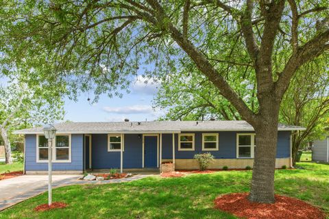 Photo of 1038 Field ST, San Marcos, TX 78666 (MLS # 5789731)