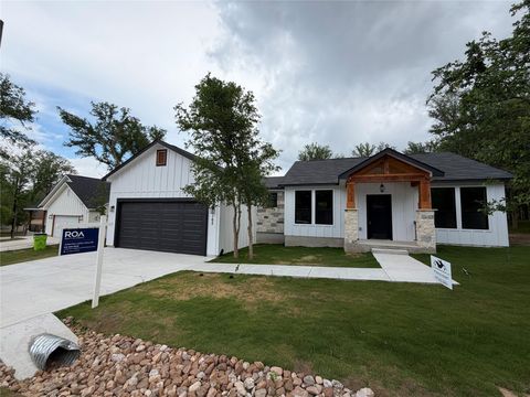 Photo of 165 Nuuanu LN, Bastrop, TX 78602 (MLS # 4951283)