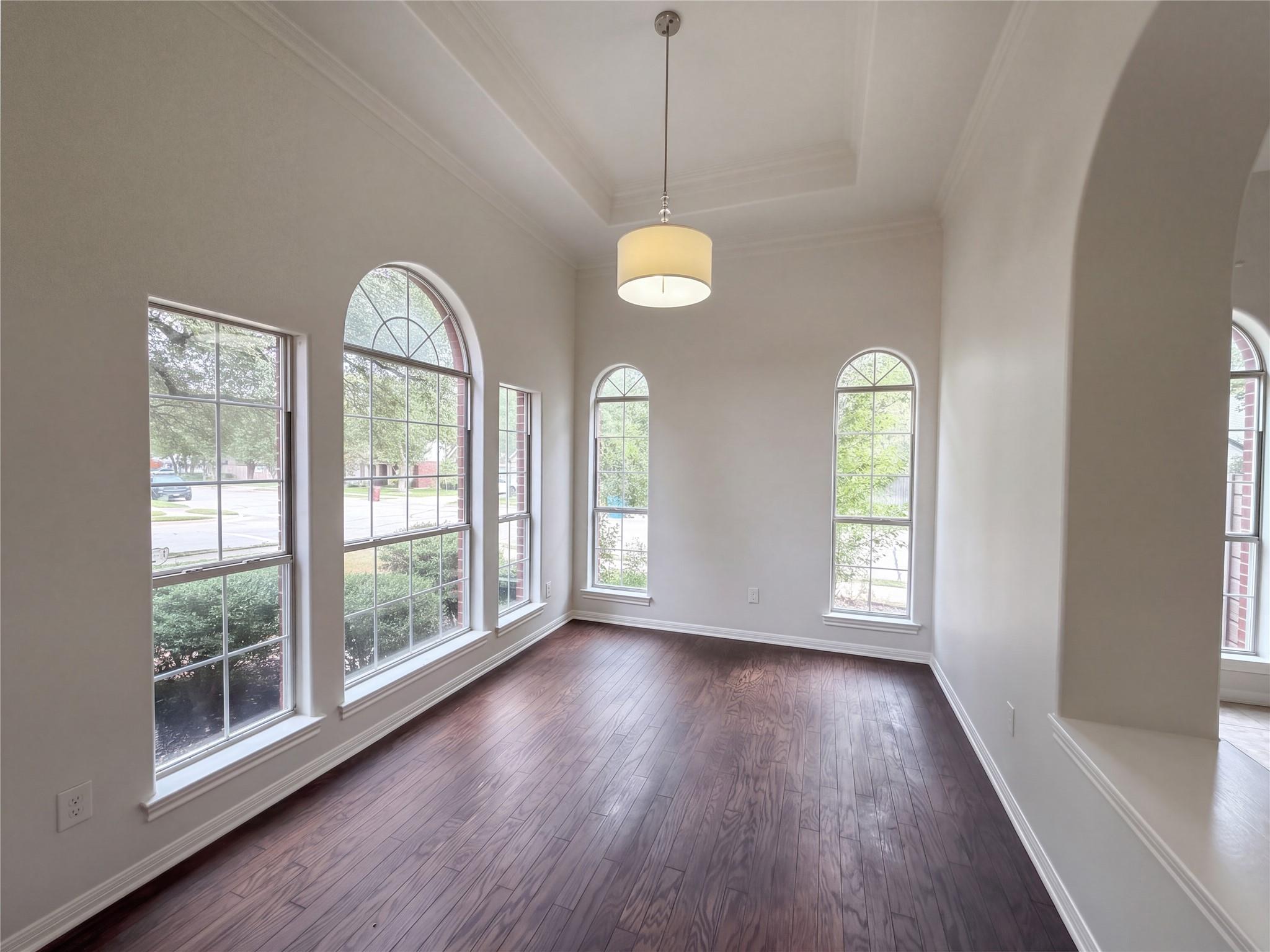 2225 Parkland CV