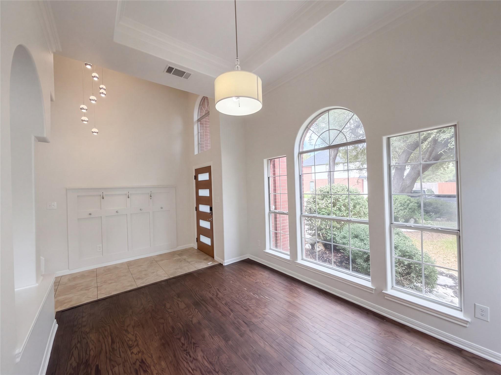 2225 Parkland CV