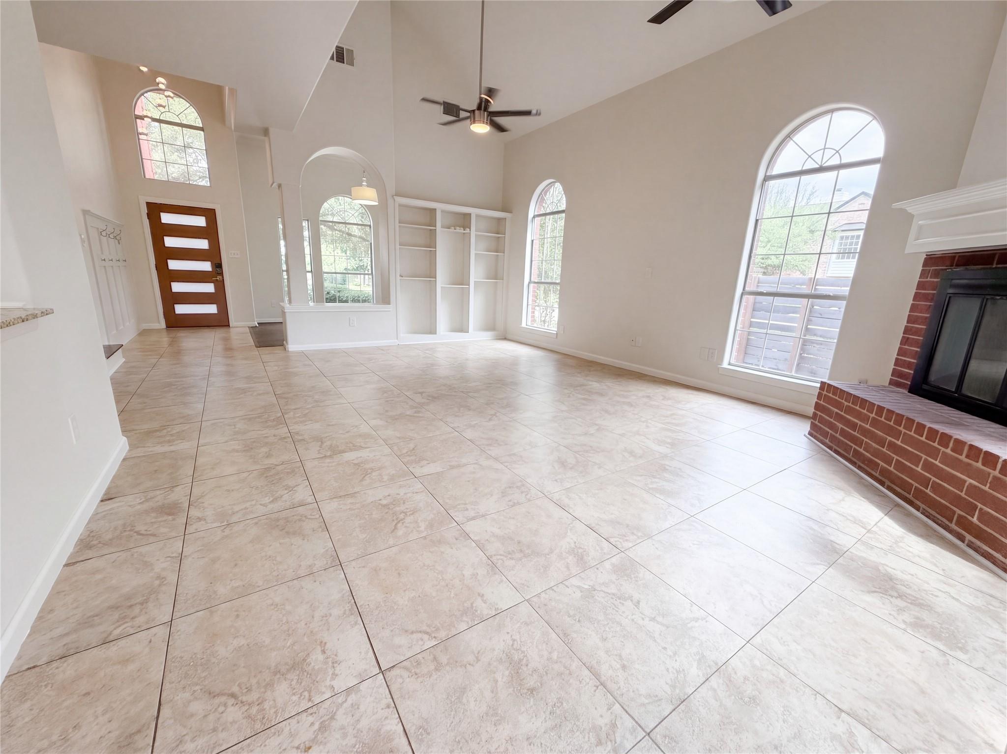 2225 Parkland CV