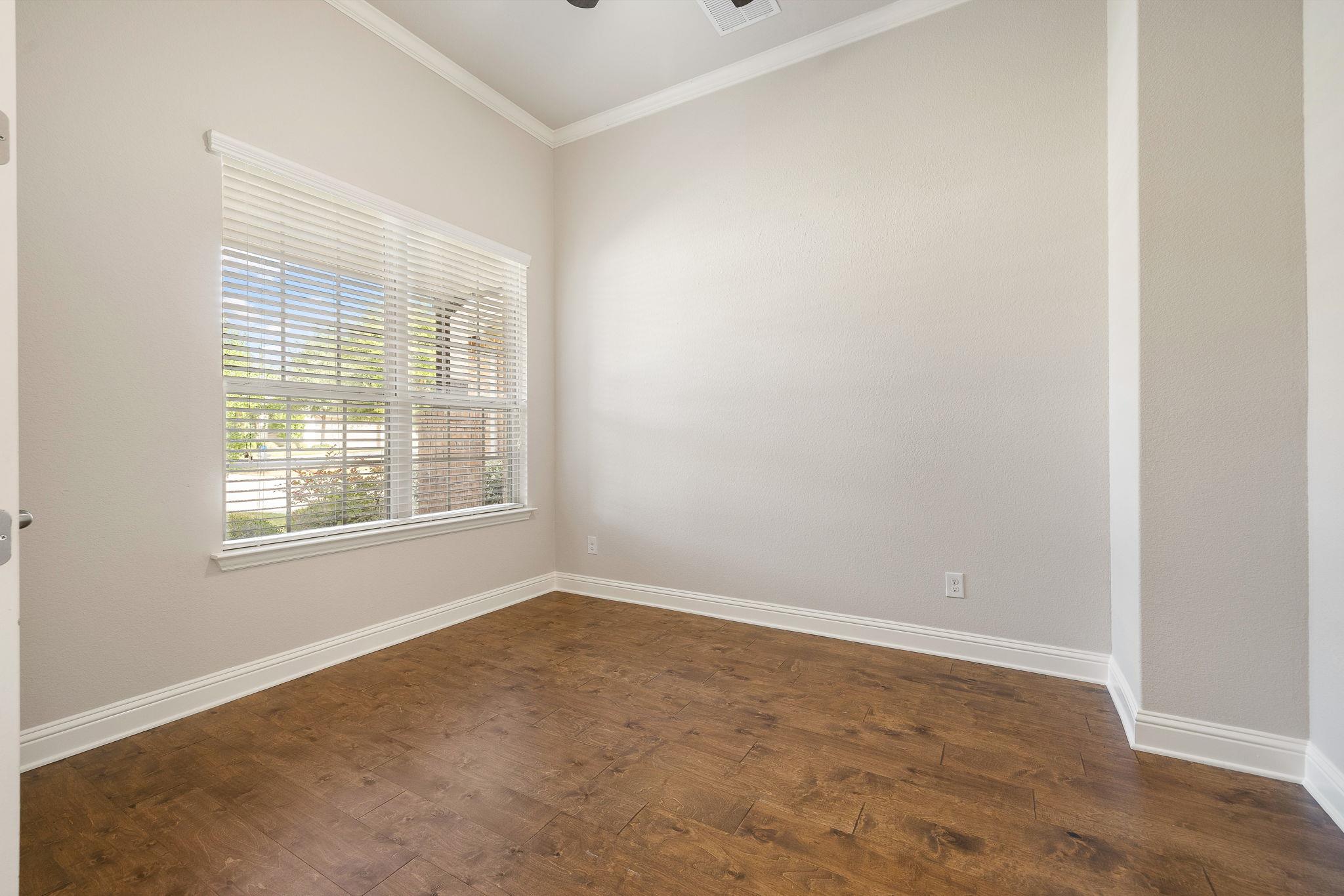 228 Lake Rim CIR