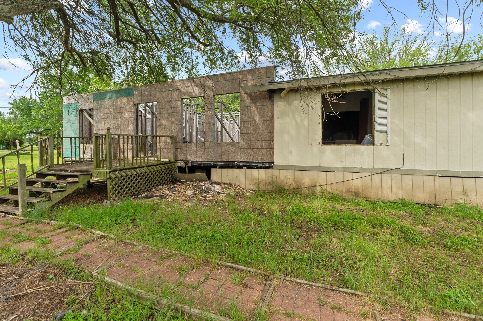 205 Skycrest DR